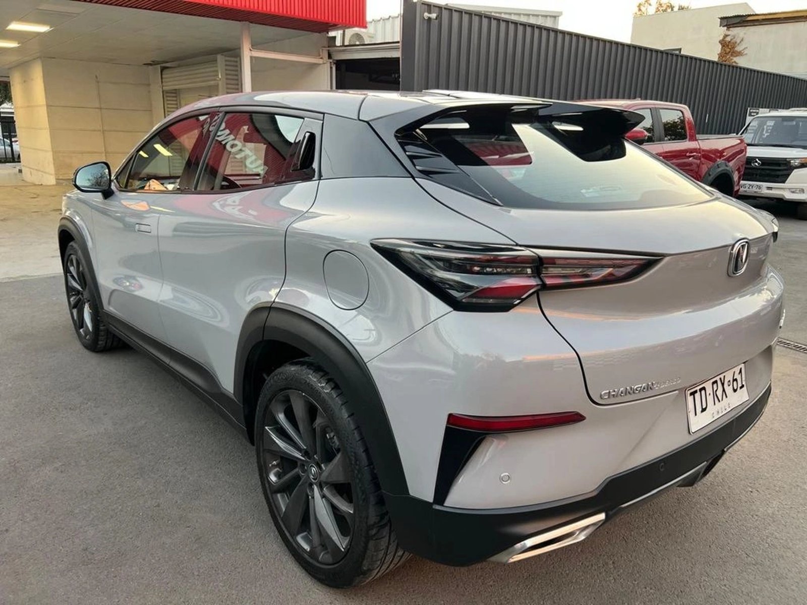 CHANGAN UNI-T LUXURY 1.5 AUT 2024 - Imagen 6 de 15