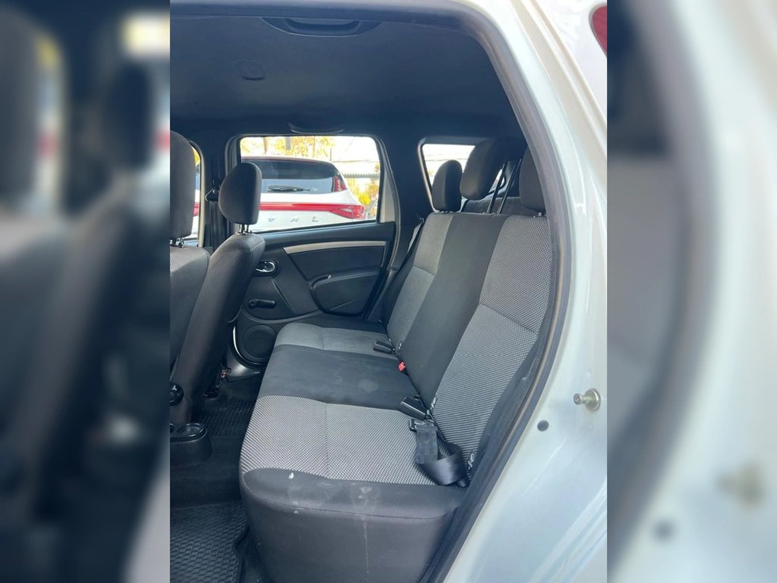 Renault DUSTER GL 2018 - Imagen 9 de 12
