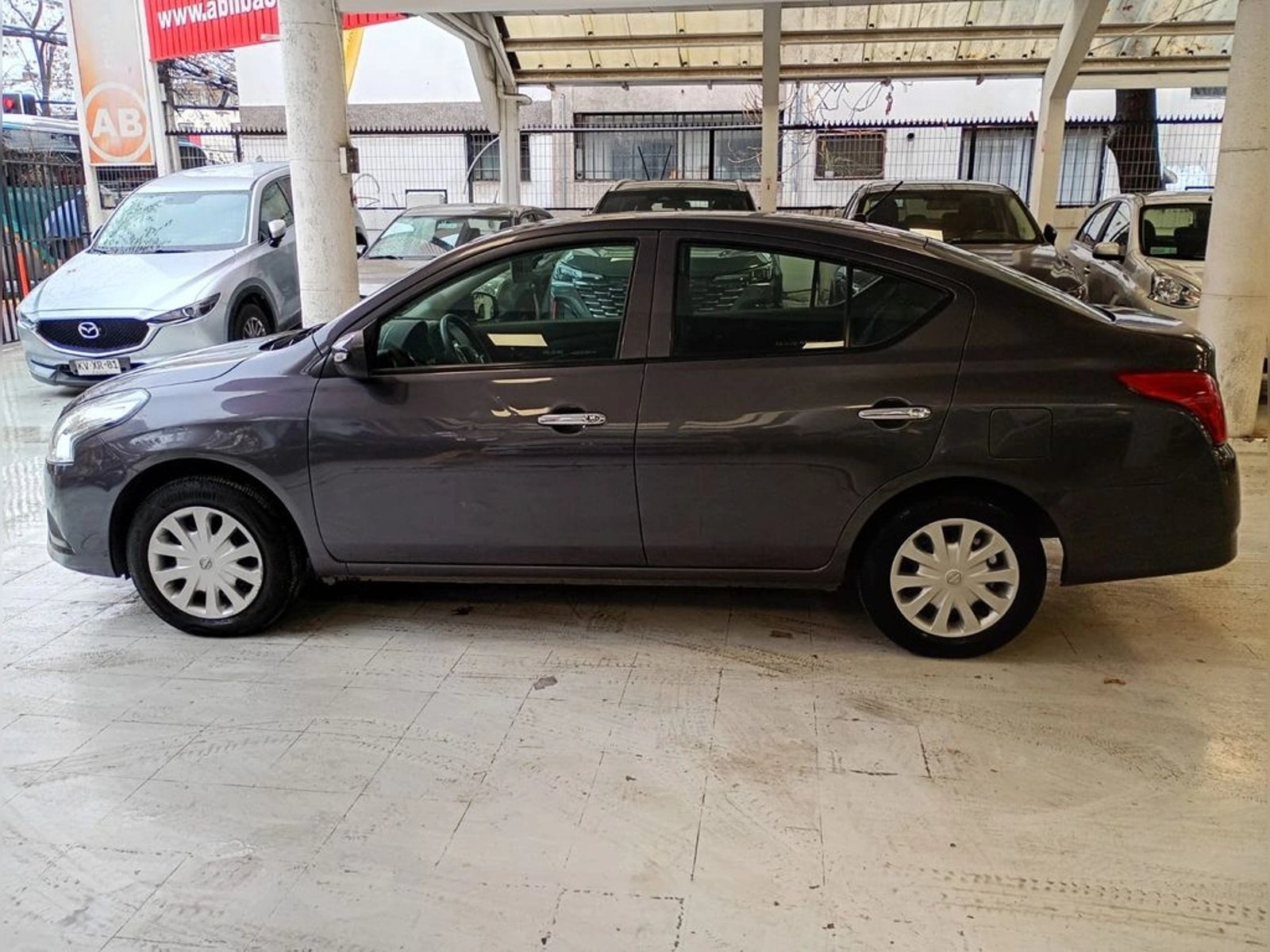 Nissan VERSA Sense MT 2020 - Imagen 8 de 15