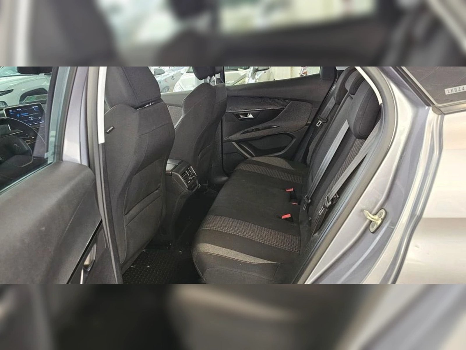 Peugeot 3008 1.5 ACTIVE MT DIESEL 2019 - Imagen 18 de 20