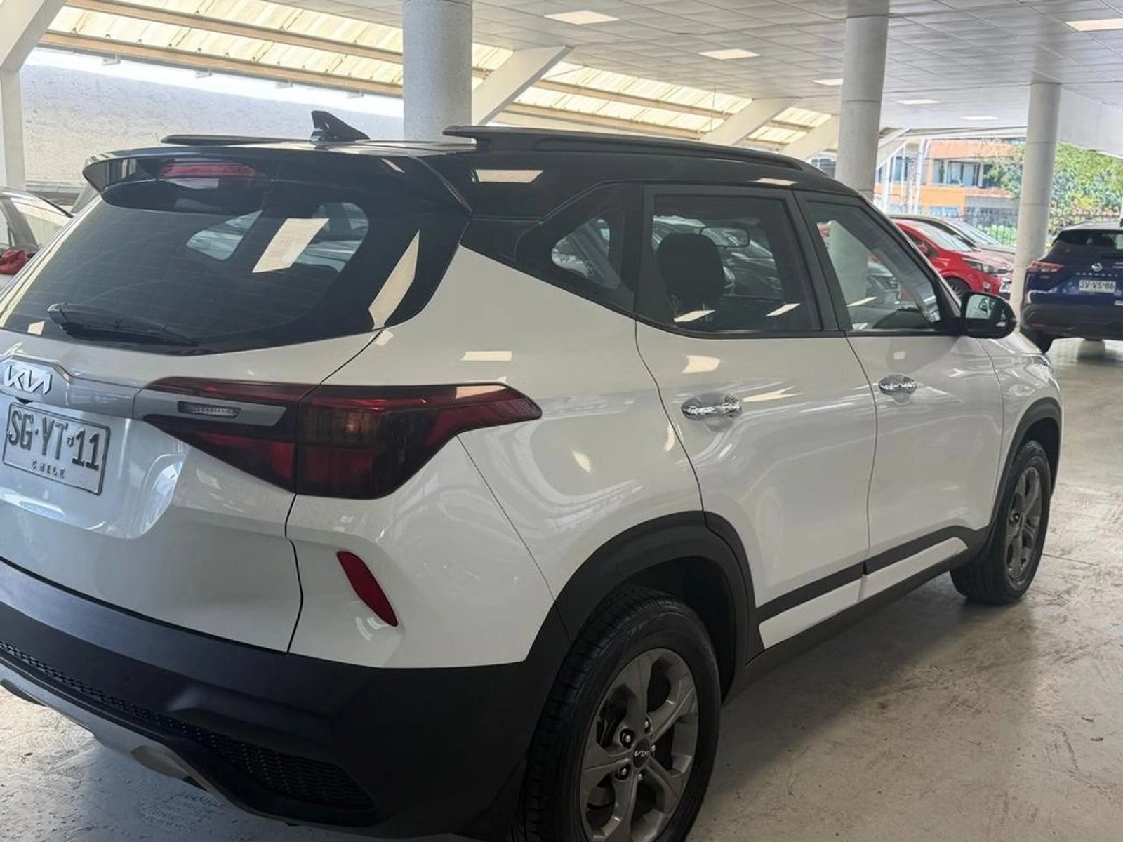 Kia SELTOS MPI 6MT 2023 - Foto 4 de 12