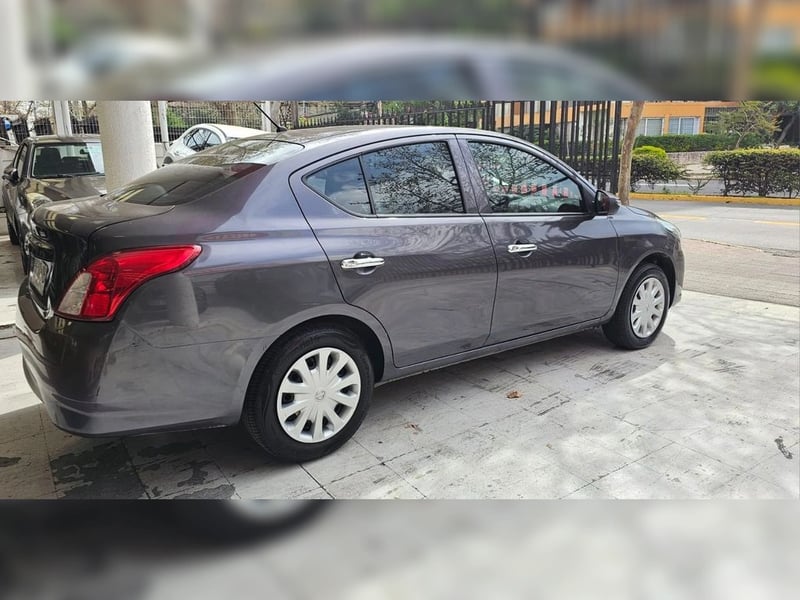 Nissan VERSA MT 2021 - Imagen 5 de 15