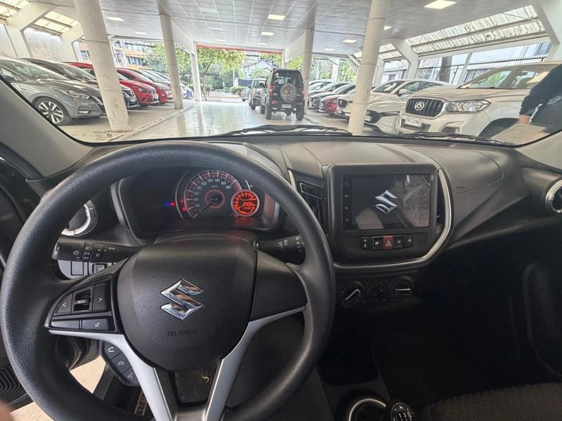 Suzuki CELERIO MT 1.0 2023 - Imagen 6 de 12