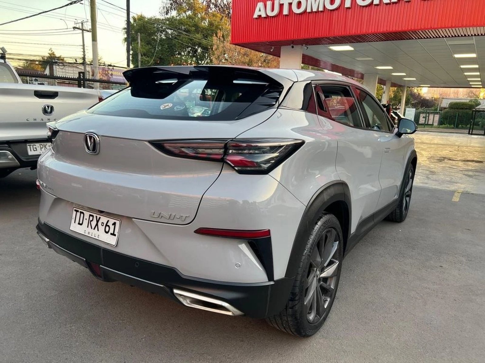 CHANGAN UNI-T LUXURY 1.5 AUT 2024 - Imagen 8 de 15