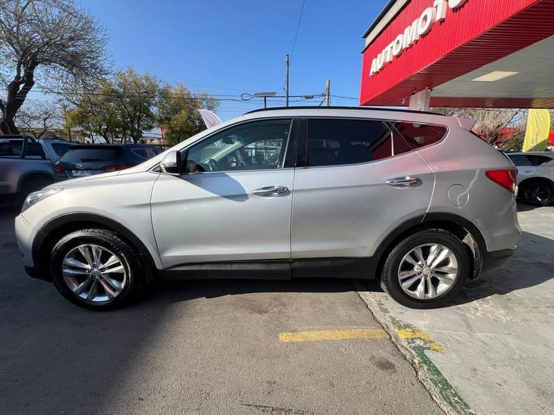 Hyundai SANTA FE SANTA FE 2.4 DM WGN GLS AT 4X4 2016 - Imagen 5 de 10