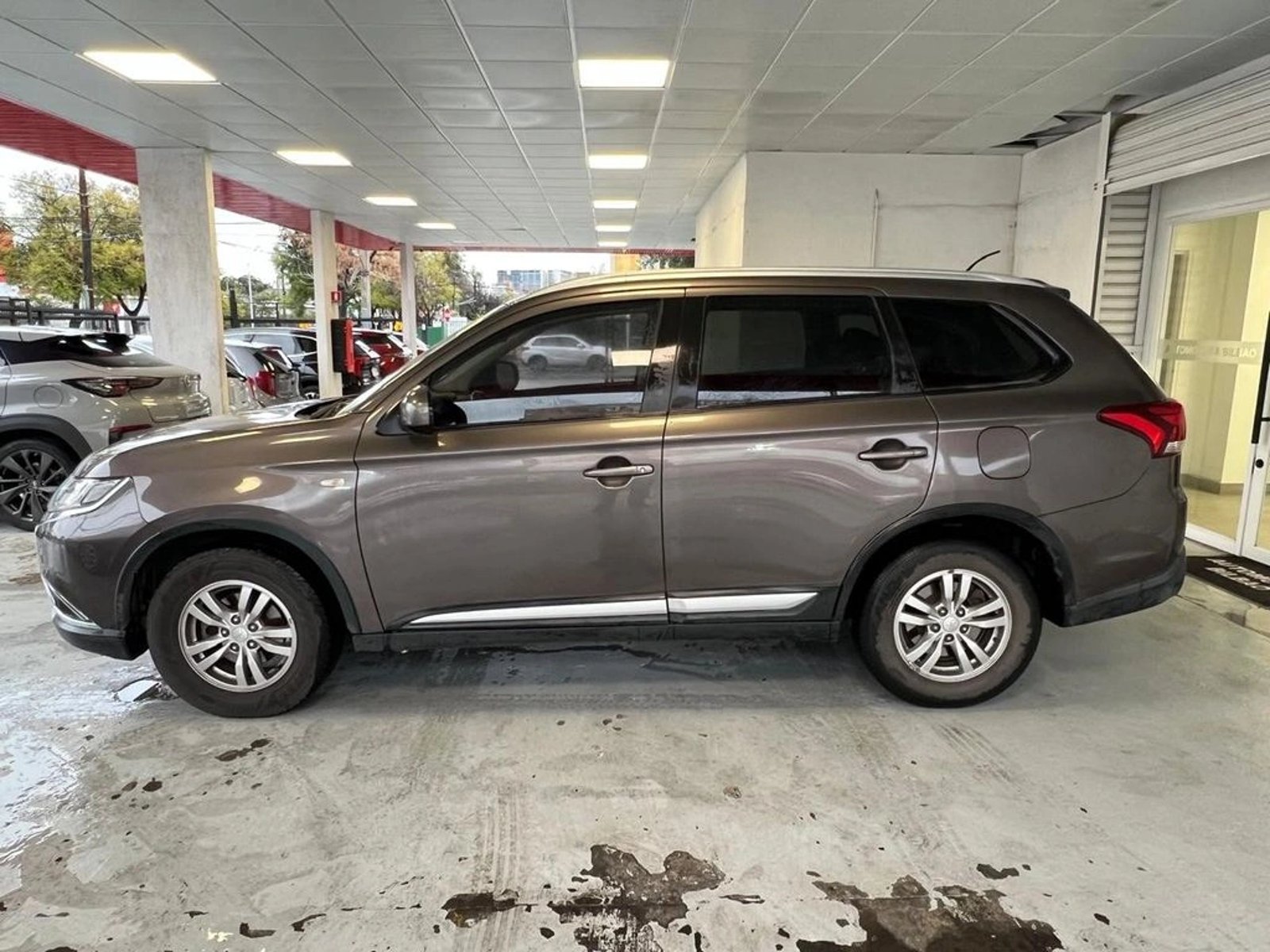 Mitsubishi OUTLANDER gl 2016 - Foto 4 de 14