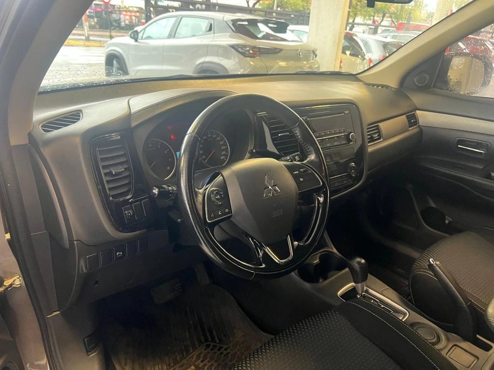 Mitsubishi OUTLANDER gl 2016 - Imagen 11 de 14
