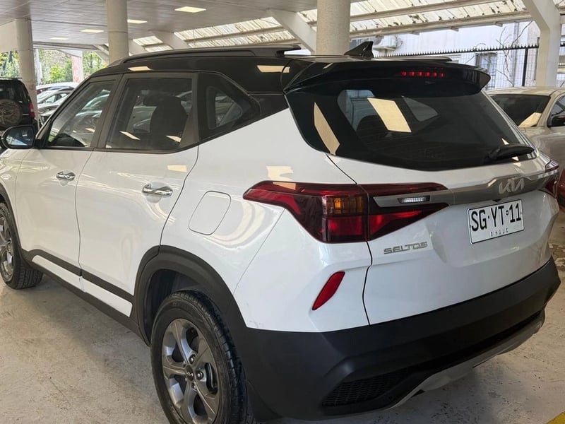 Kia SELTOS MPI 6MT 2023 - Imagen 6 de 12