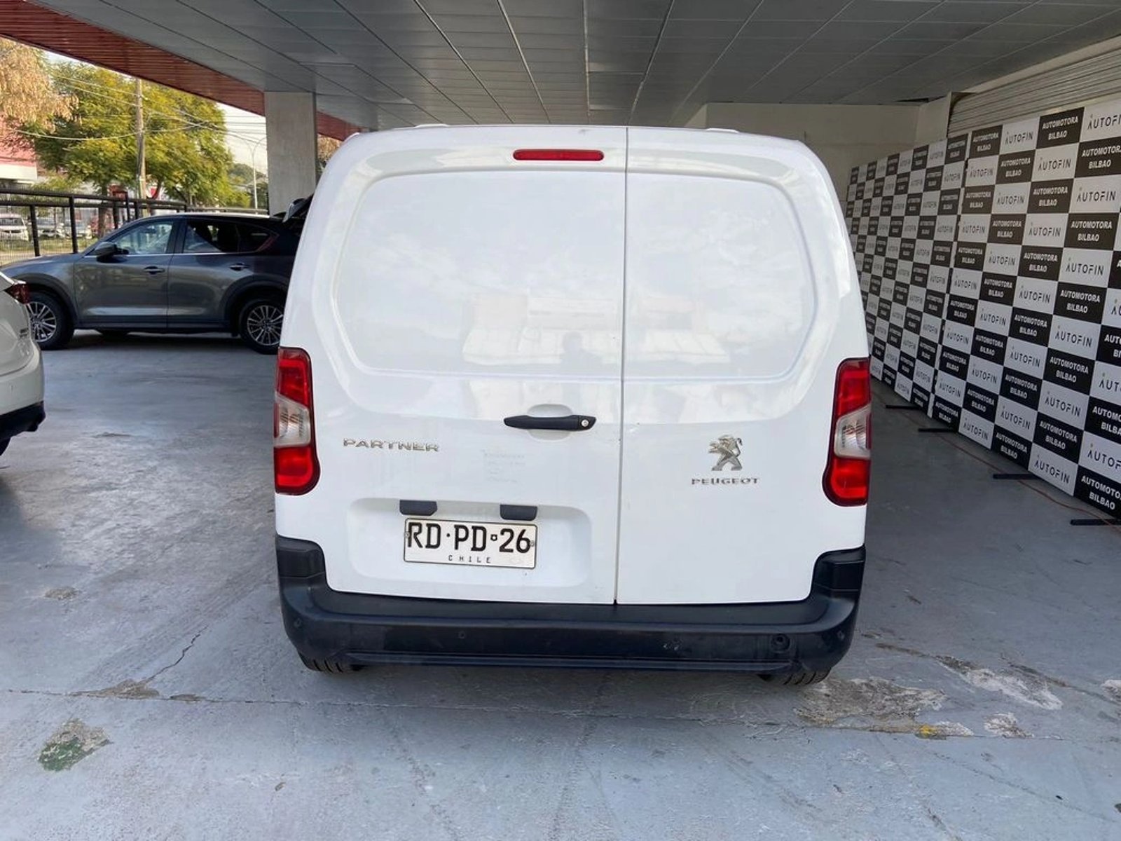 Peugeot PARTNER 1.6 MT AC 2AB BT DIESEL 2021 - Foto 5 de 17