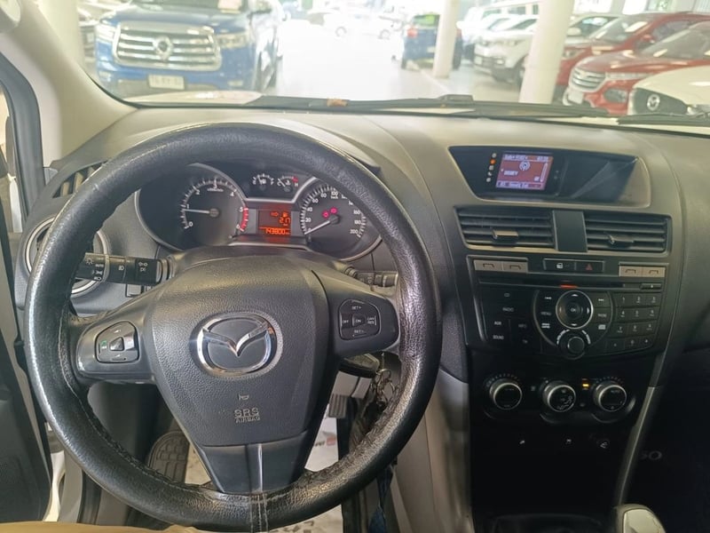 Mazda BT-50 DCAB 4X4 2.2 Mt 2021 - Imagen 8 de 14