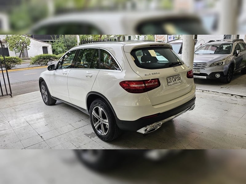 Mercedes-Benz 220 GLC 220 2.1 D 4x4 AT 2020 - Imagen 8 de 20