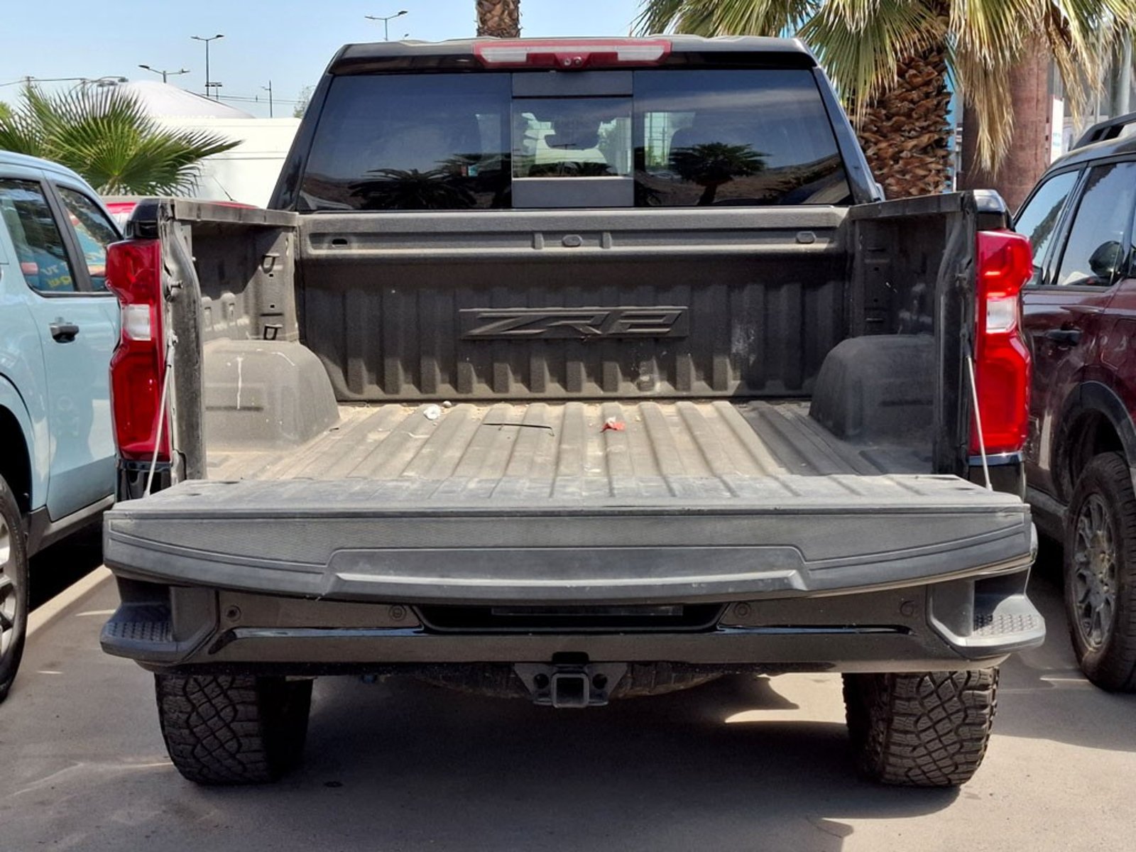 CHEVROLET SILVERADO ZR2 6.2 4X4 AUT 2024 - Imagen 7 de 20