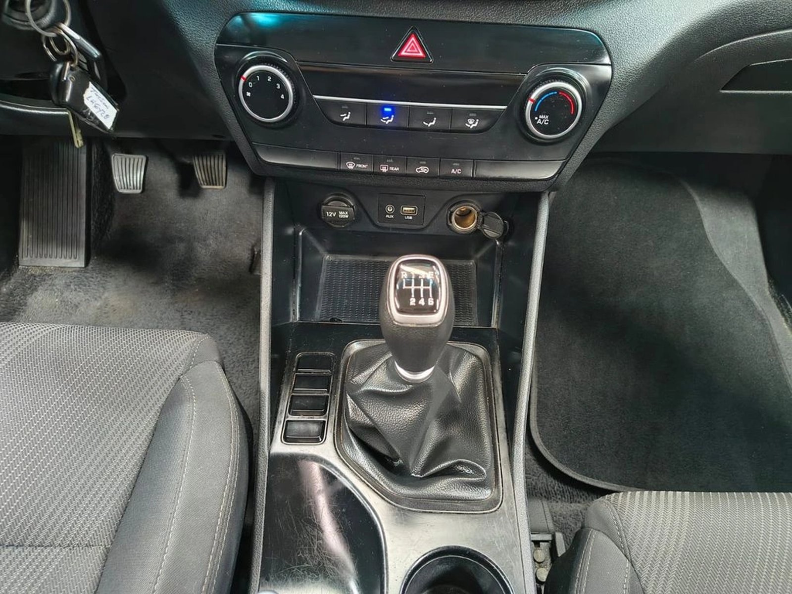 HYUNDAI TUCSON 2.0 PLUS 2WD MT 5P 2019 - Imagen 7 de 20