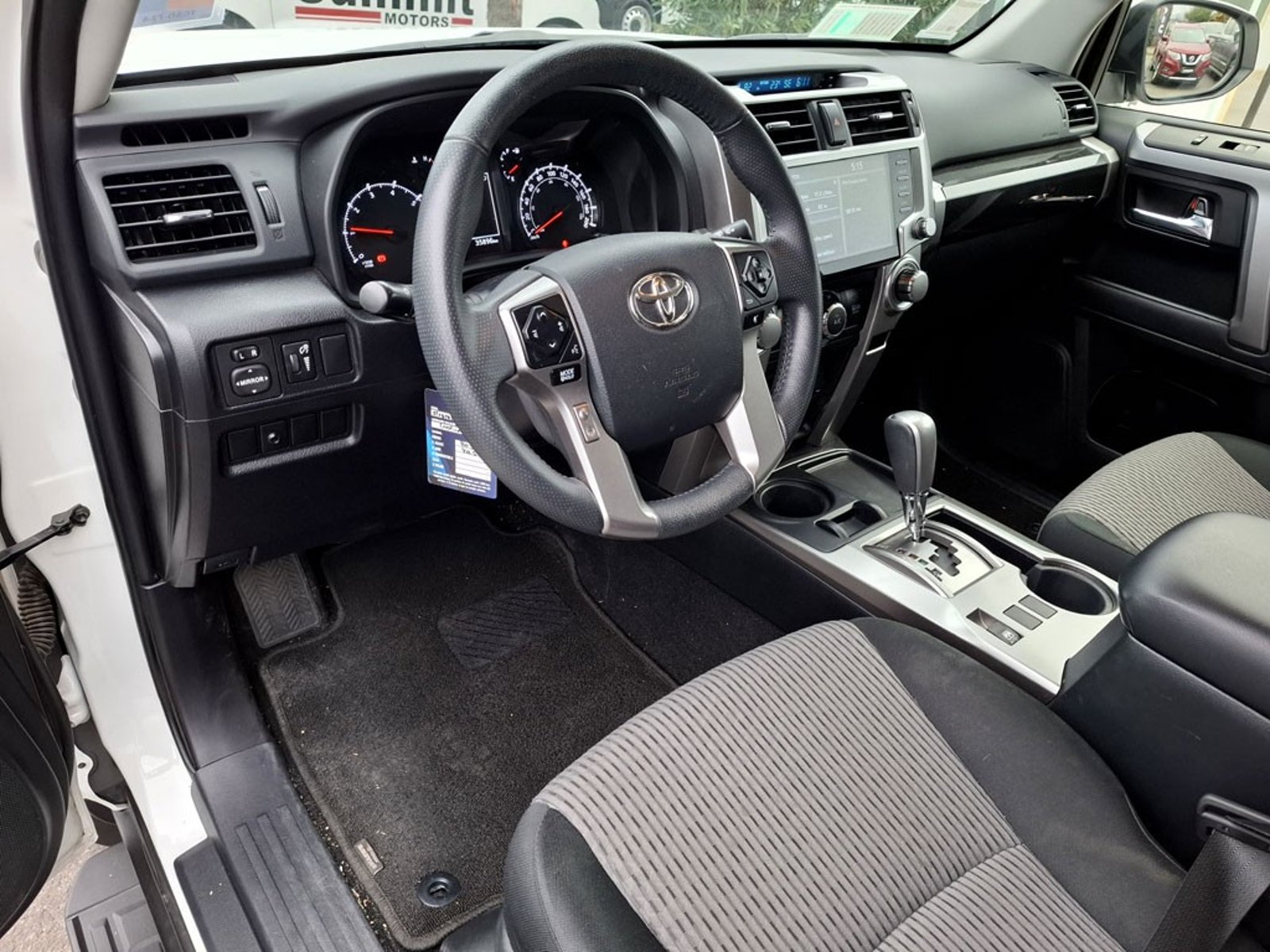 TOYOTA 4RUNNER AT 4.0 4X2 S 2024 - Imagen 12 de 20