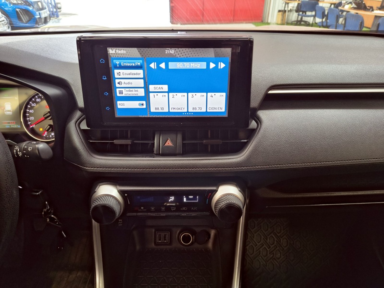 Toyota RAV4 LE 2.0 2021 - Imagen 18 de 20