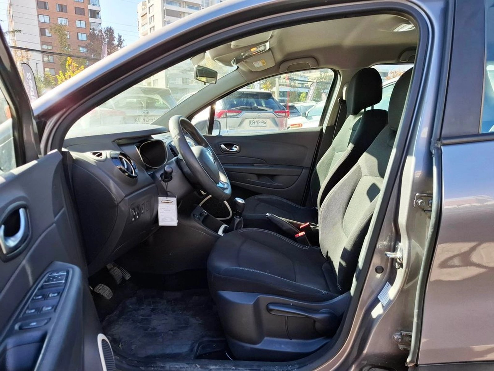 RENAULT CAPTUR CAPTUR LIFE 1.5 MT DIESEL 2021 - Imagen 12 de 20