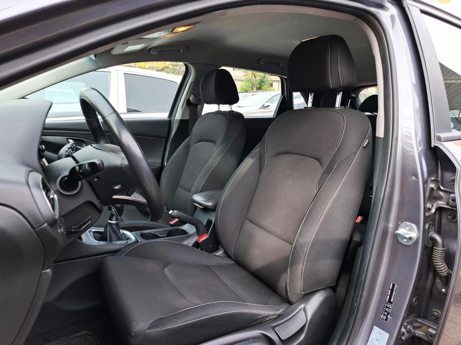 HYUNDAI I30 1.6 VALUE 2020 - Imagen 14 de 20