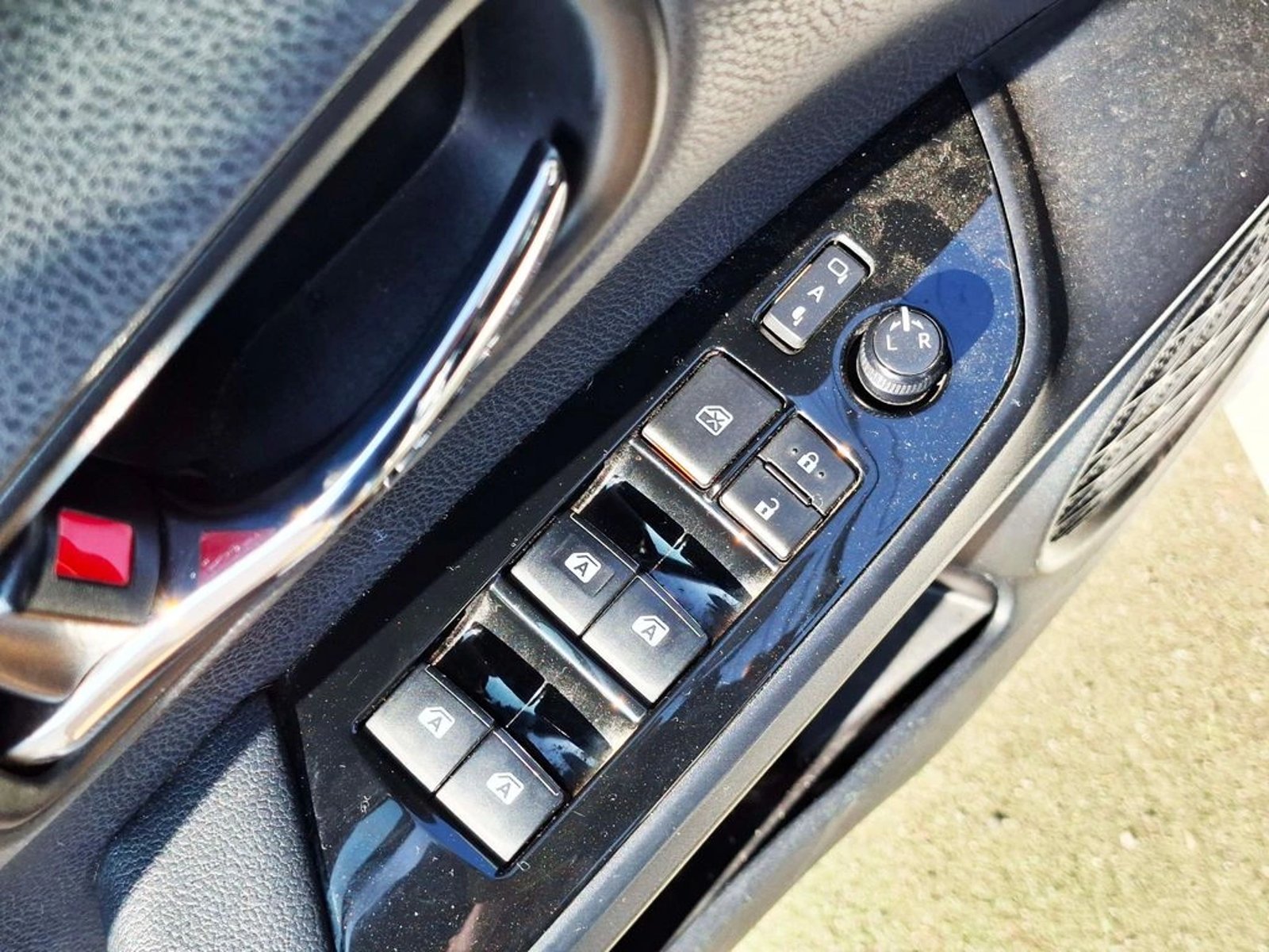 Toyota PRIUS 1.5 HIBRIDO AUT 2018 - Imagen 14 de 20