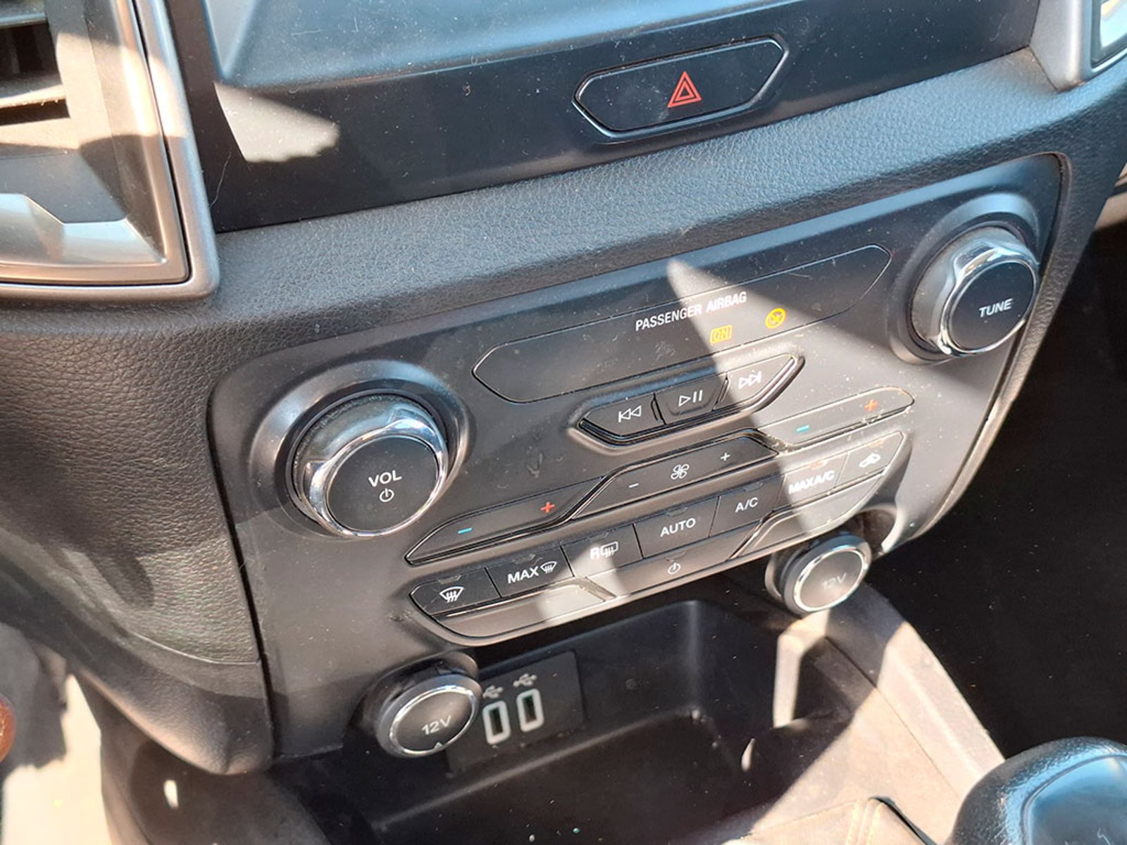 Ford RANGER XLT 3.2 4X4 MT 2022 - Imagen 17 de 20