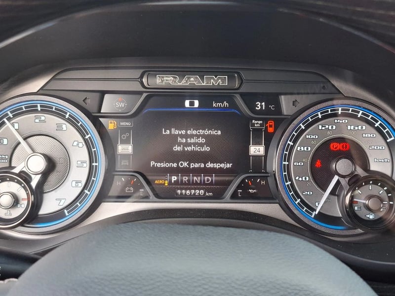 RAM 1500 5.7 CREW CAB LIMITED AT 4X4 2022 - Imagen 16 de 19