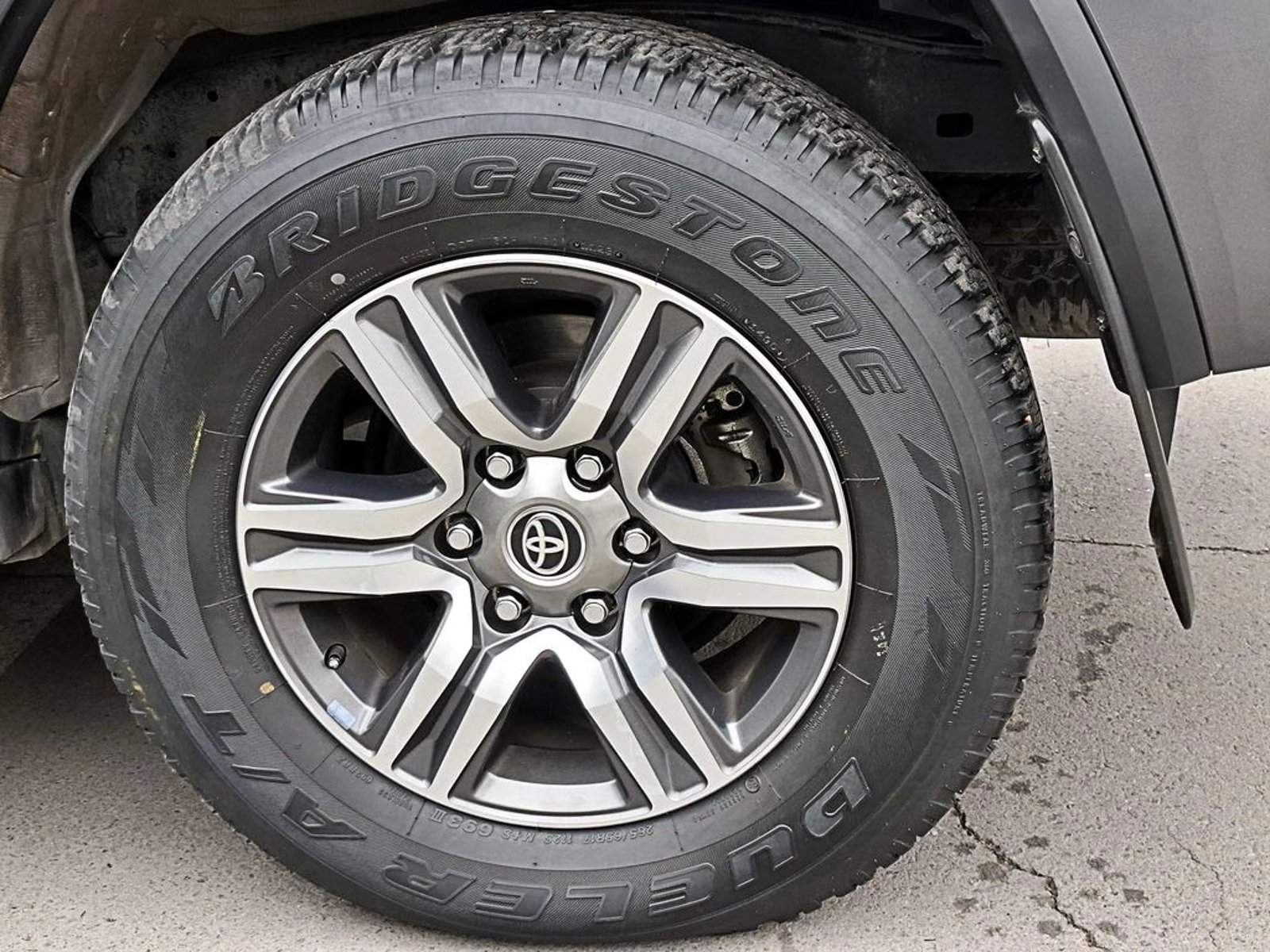 Toyota FORTUNER SR5 2.7 AUT 4X2 2023 - Foto 4 de 18