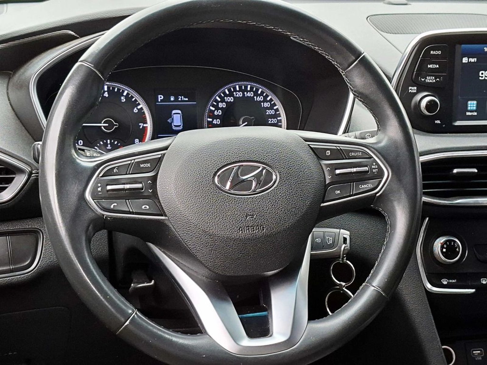 Hyundai SANTA FE 2.4 PLUS 4X2 AT 2021 - Imagen 12 de 18