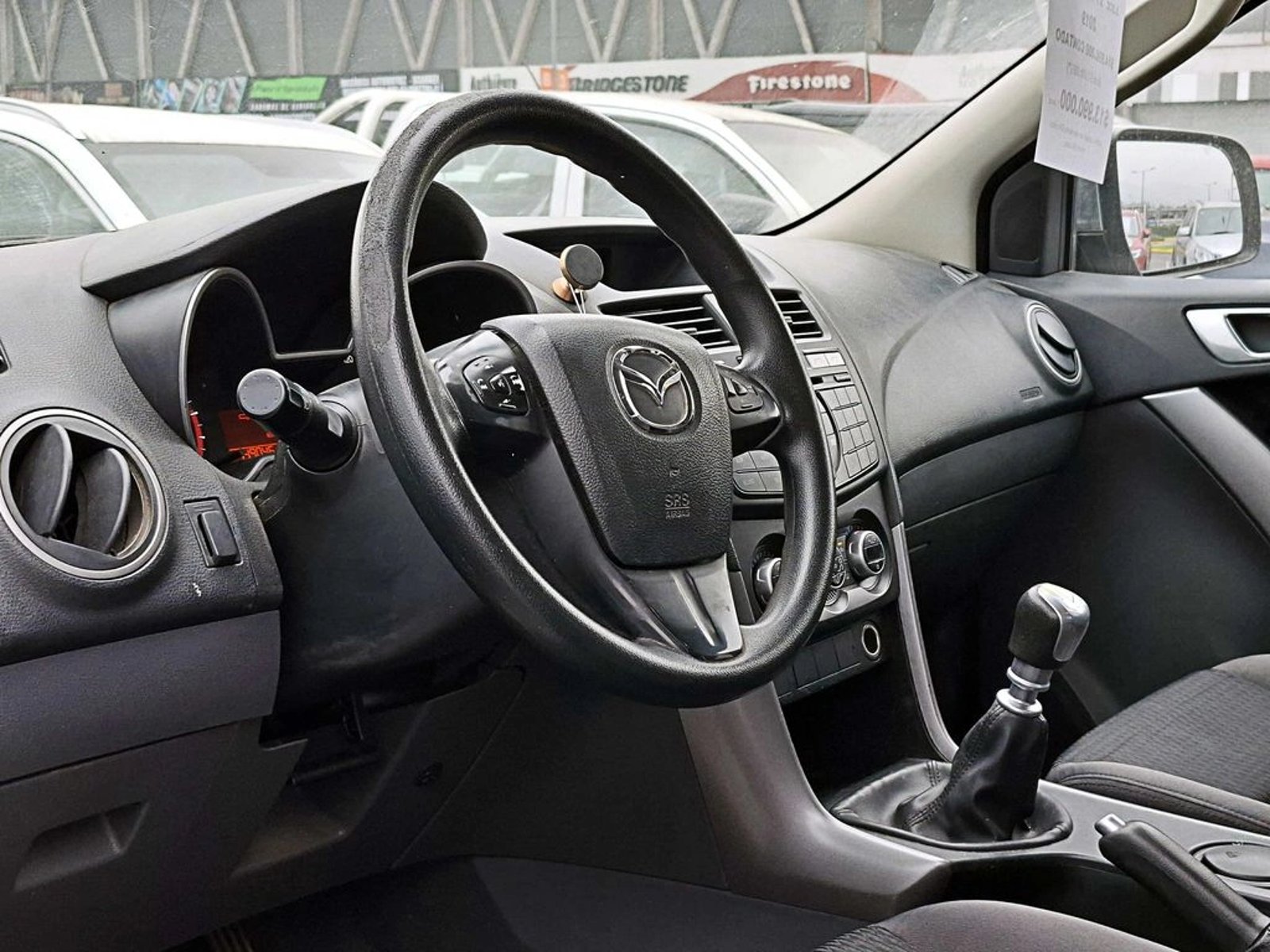 Mazda BT-50 2.2 MT 4X2 DIESEL 2019 - Foto 5 de 11