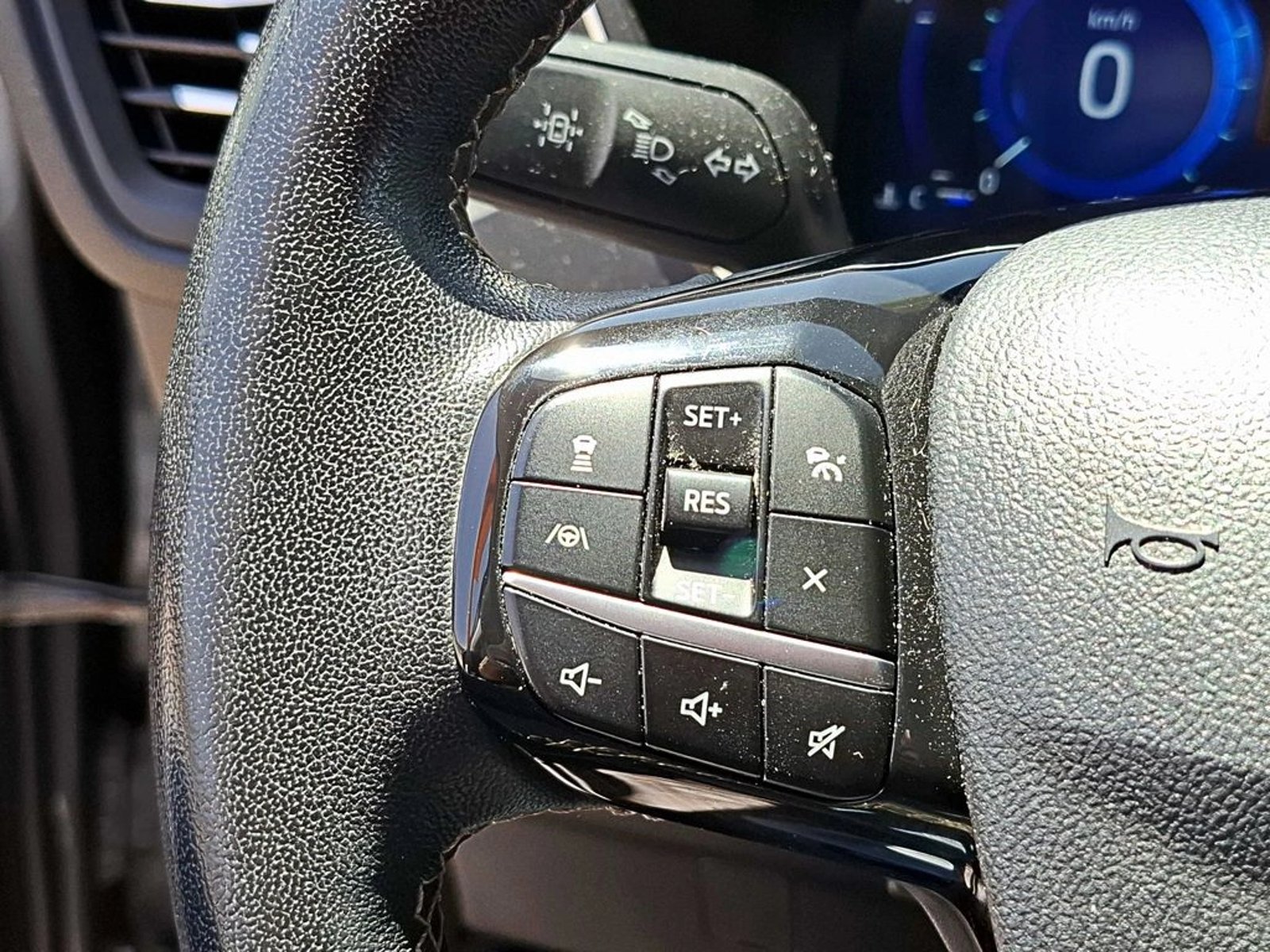FORD ESCAPE 2.0 TITANIUM AWD AT 5P 2022 - Imagen 13 de 18