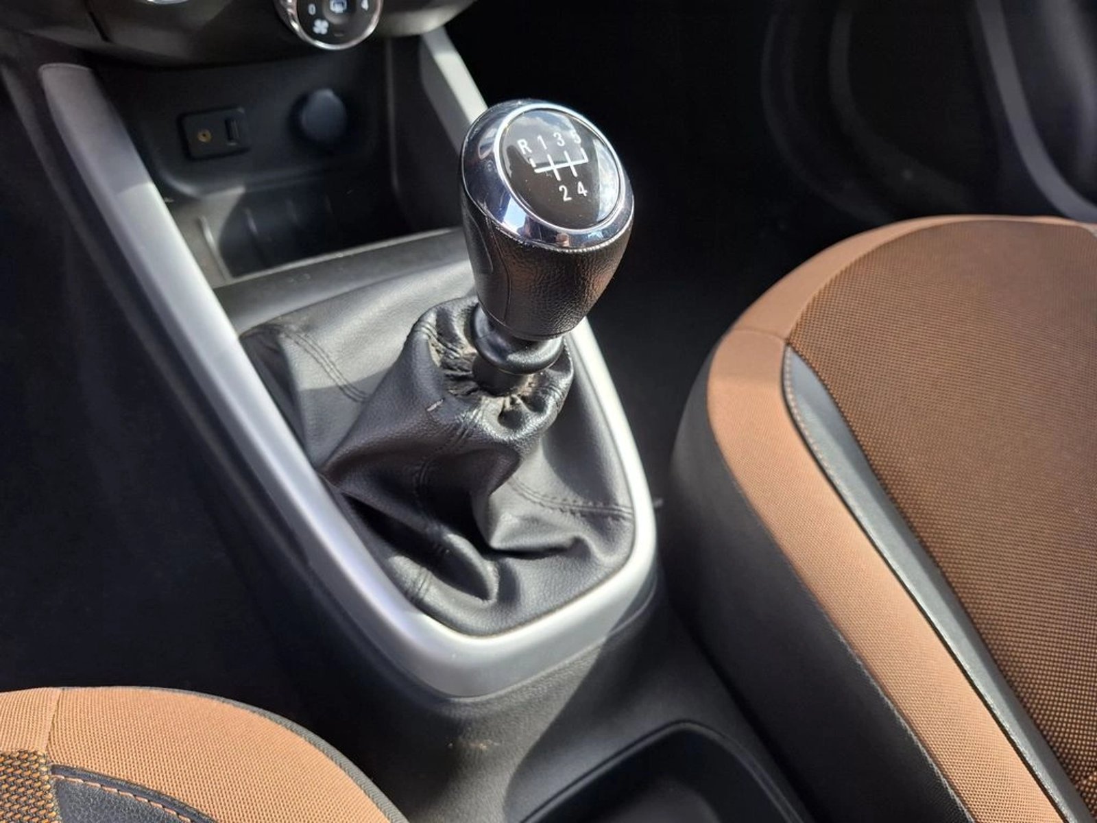 Chevrolet ONIX ACTIVE 1.2 2018 - Imagen 17 de 20