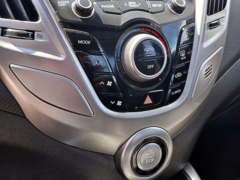 Hyundai VELOSTER 1.6 GLS FULL AT 2014 - Imagen 15 de 16
