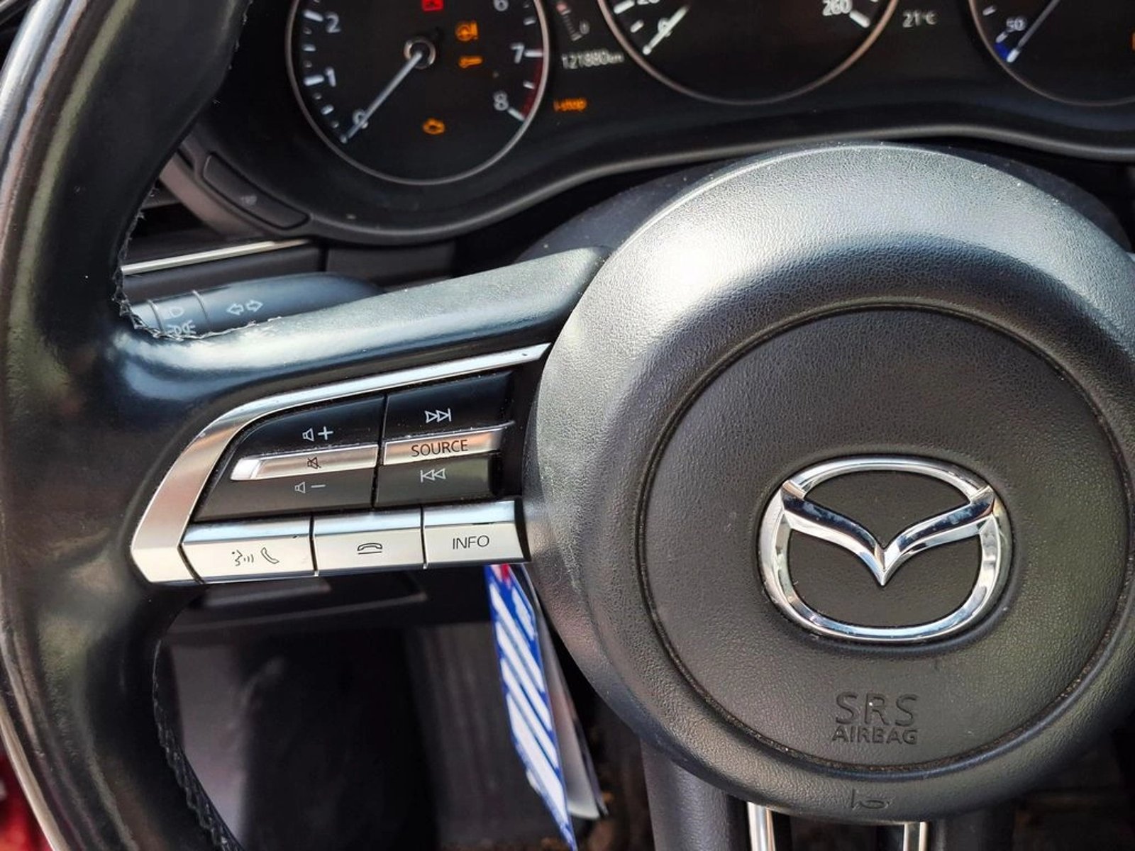 MAZDA 3 SPORT 2.0 SPORT 2.0 MT 2020 - Imagen 18 de 20