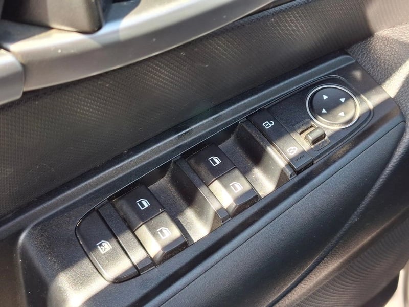 Kia SONET 1.5 EX IVT FULL PLUS AT 2023 - Imagen 10 de 18