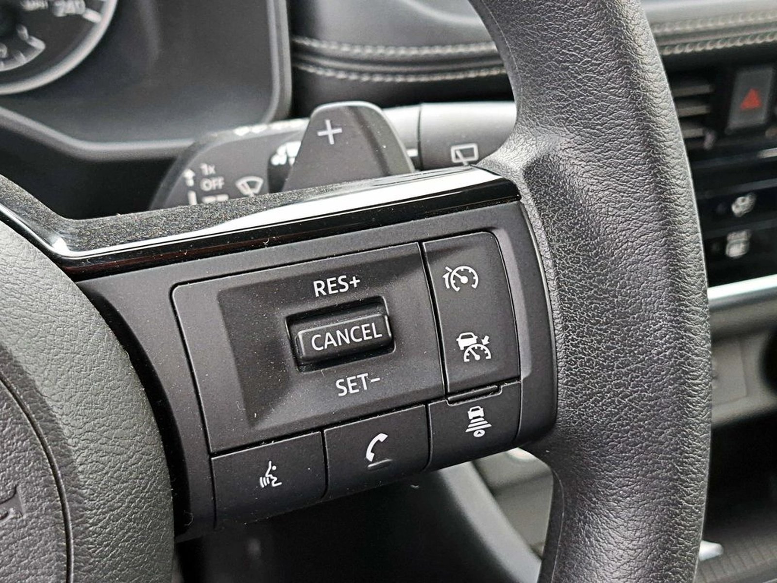 Nissan X-TRAIL 2.5 SENSE CVT AT 5P 2023 - Imagen 14 de 16