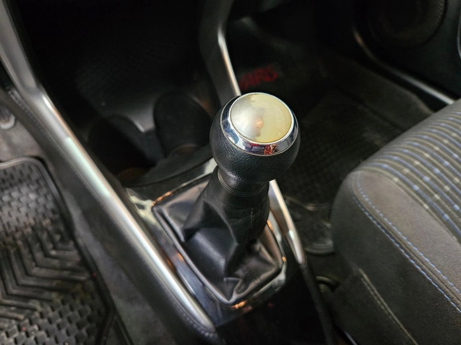 Toyota YARIS 1.5 SPORT MT 2020 - Imagen 9 de 19