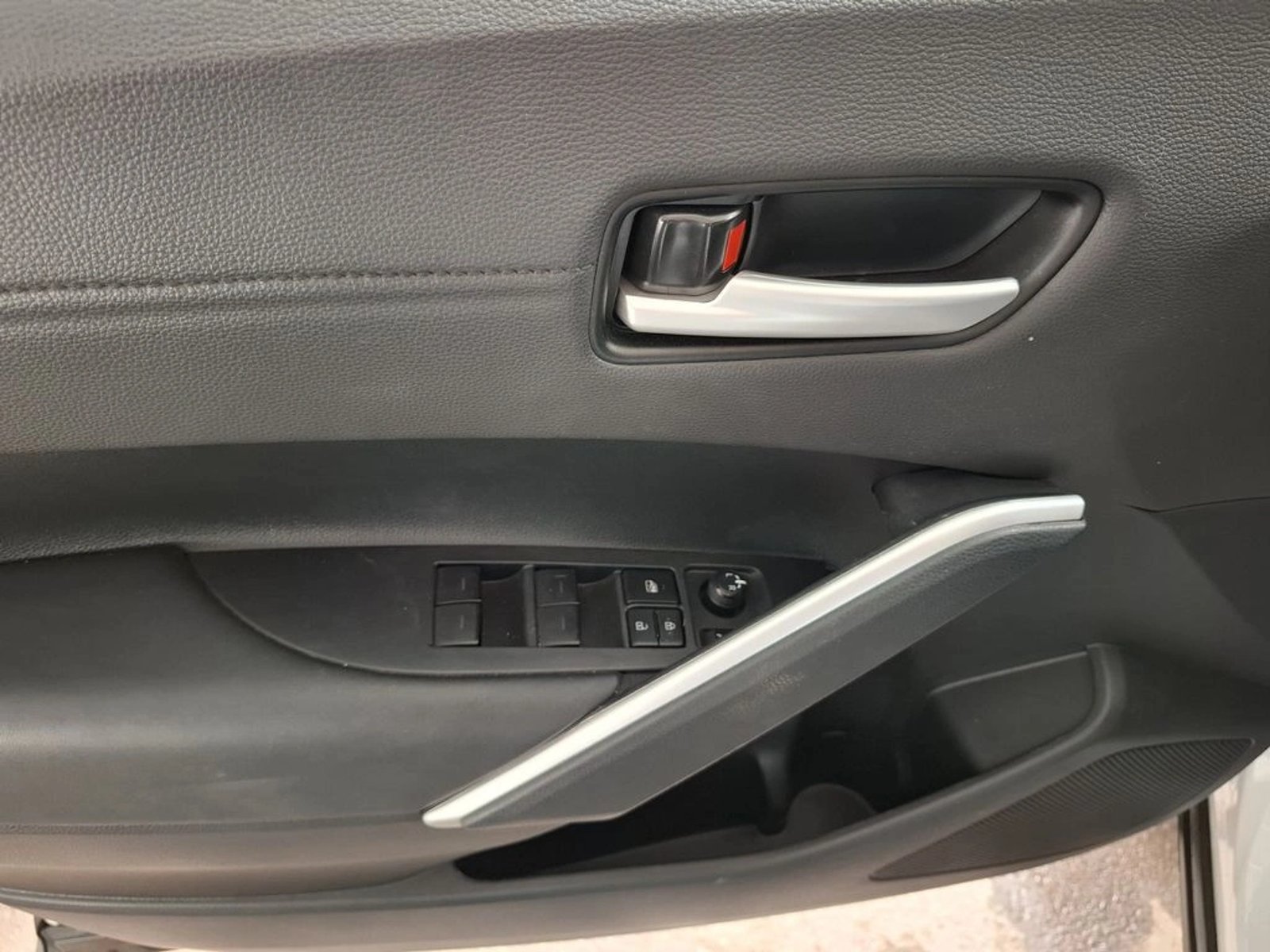 Toyota COROLLA CROSS SEG 2.0 AUT 2023 - Imagen 11 de 20