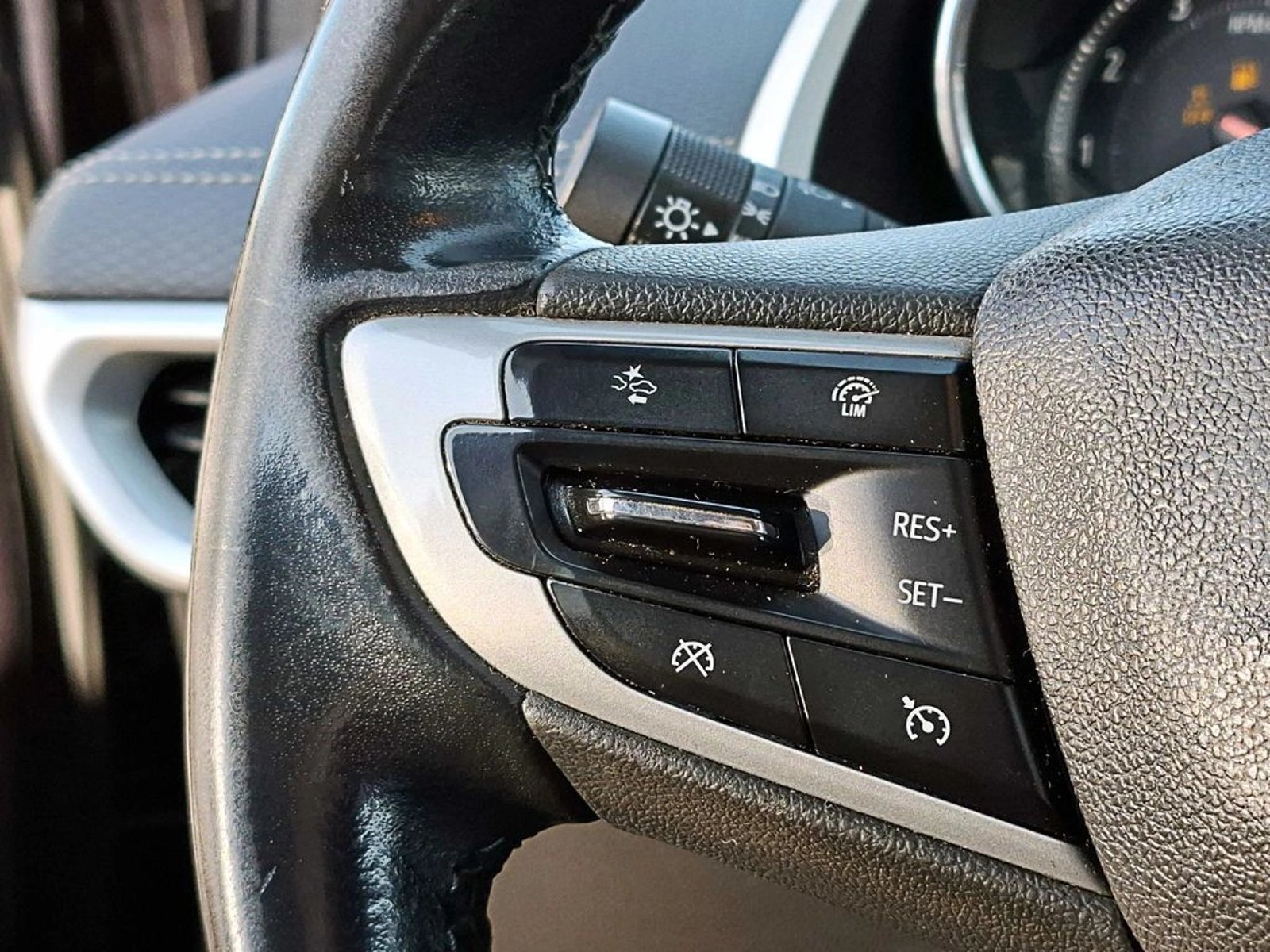 Chevrolet TRACKER PREMIER 1.2 AUT 2022 - Imagen 8 de 13