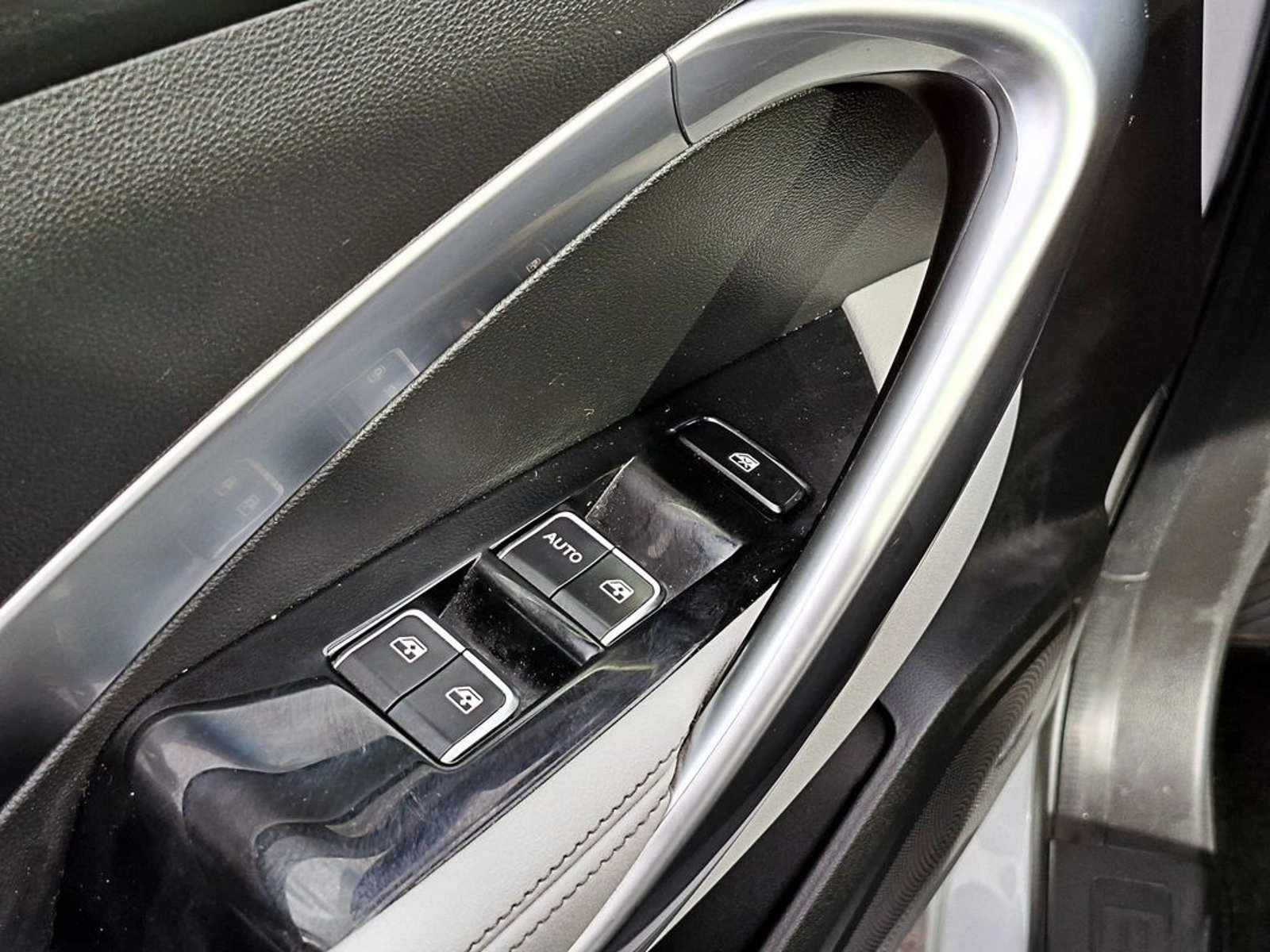 CHEVROLET CAPTIVA PREMIER 1.5 AUT 2023 - Imagen 9 de 19