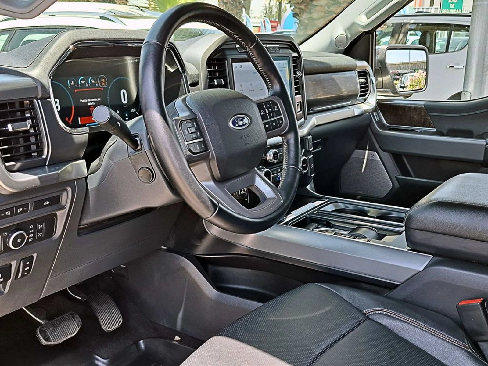 FORD F-150 LARIAT LUXURY 4X4 5.0 AT 2023 - Imagen 8 de 17