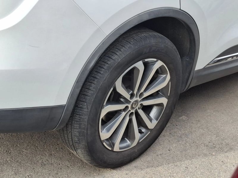 Renault KOLEOS 2.5 ZEN 2WD AT 5P 2023 - Imagen 9 de 20