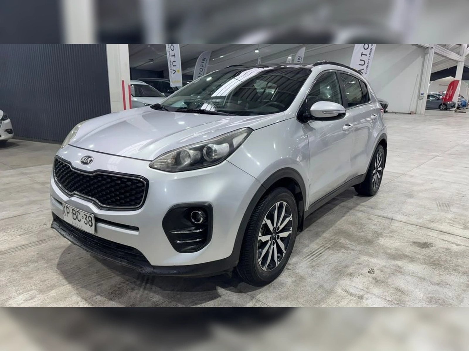 Kia SPORTAGE SPORTAGE LX MT6 2018 - Imagen 4 de 12