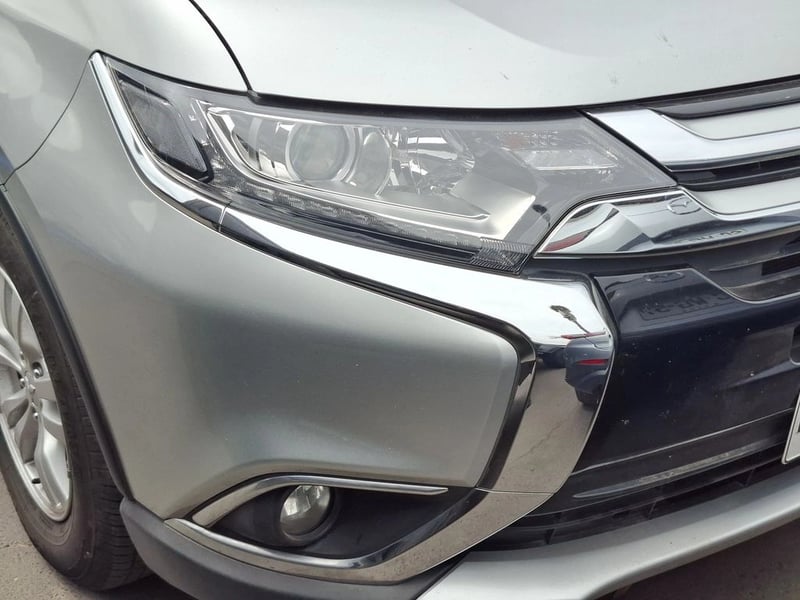 Mitsubishi OUTLANDER 2.0 GLS MT 2019 - Imagen 3 de 16