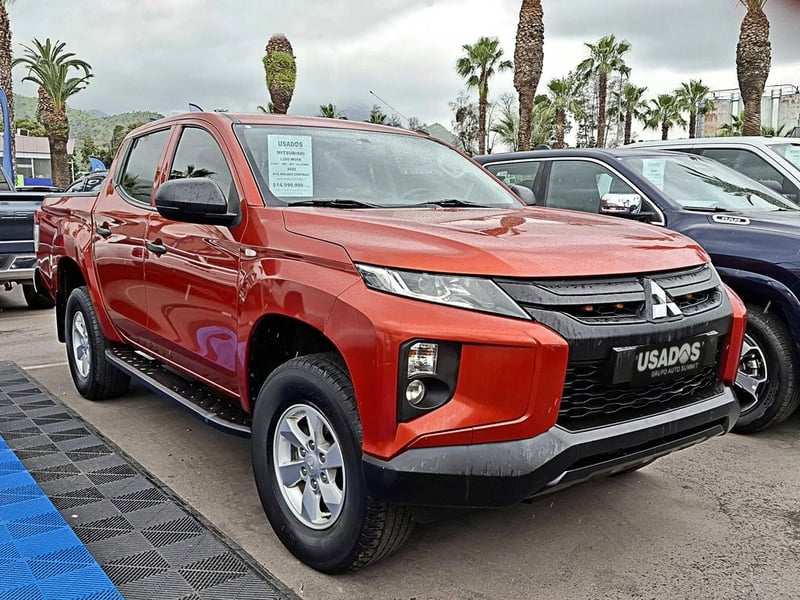 Mitsubishi L200 2.4 TD WORK CR WF MT 4X2 DIESEL 2022 - Imagen 3 de 14