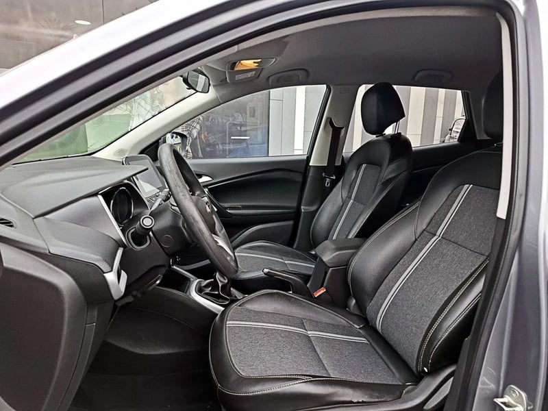Chevrolet TRACKER 1.2 LTZ P MT 2022 - Imagen 11 de 17