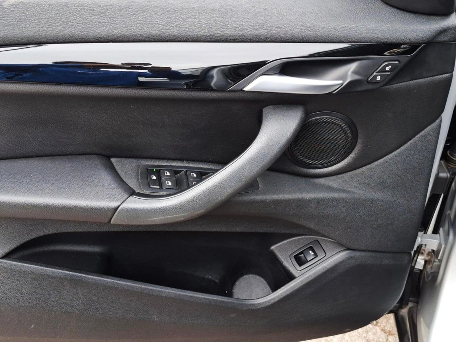 BMW X1 2.0 S-DRIVE 18D DIESEL DYNAMIC LCI 4X2 AT 5P 2021 - Imagen 14 de 20
