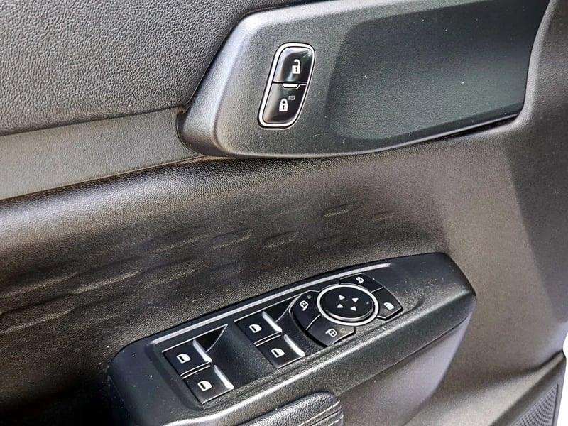 Ford RANGER 3.0 LIMITED AT 4X4 DIESEL 2024 - Imagen 8 de 17
