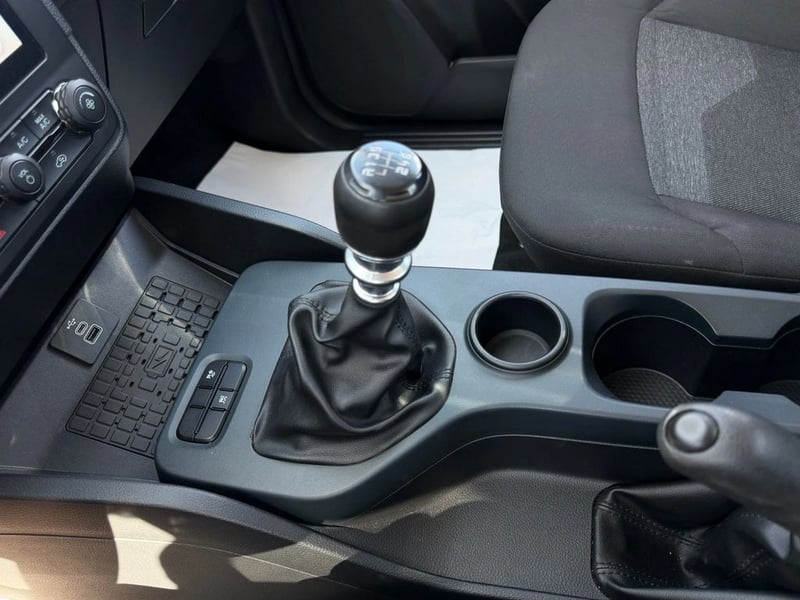 Ford RANGER 2.0 XLS MT 4X4 DIESEL 2024 - Imagen 11 de 18