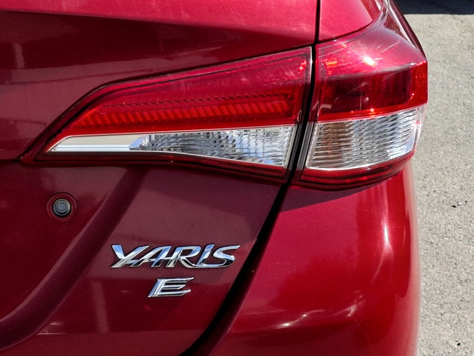TOYOTA YARIS 1.5 GLI E 4X2 MT 4P 2022 - Imagen 9 de 19