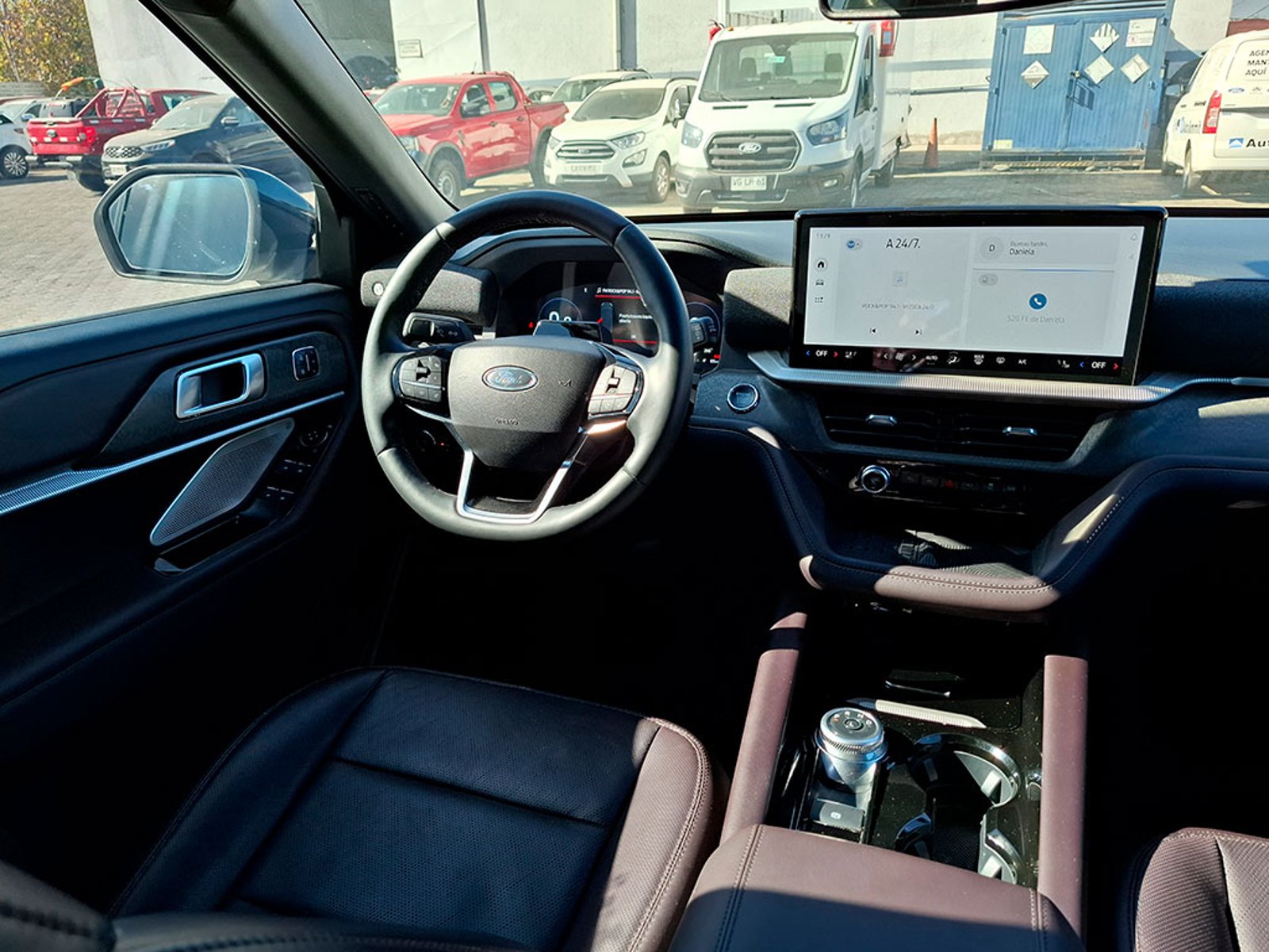 FORD EXPLORER 2.3 ECOBOOST PLATINUM 4WD 2025 - Imagen 10 de 20