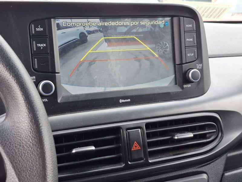Hyundai GRAND I10 PLUS MT 1.2 2023 - Imagen 15 de 17