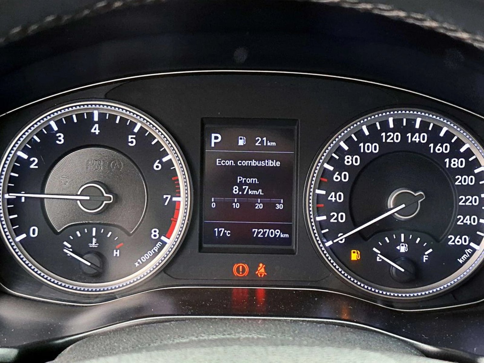 Hyundai SANTA FE 2.4 PLUS 4X2 AT 2021 - Imagen 14 de 18